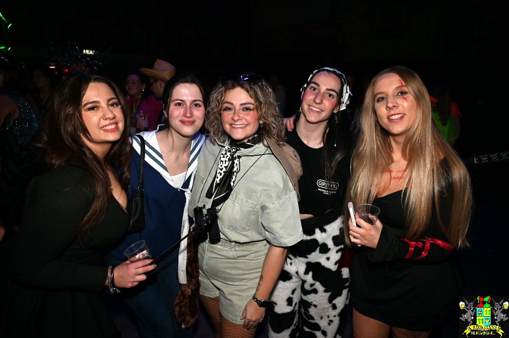 ../Images/Opwarmbal 2026 131.jpg